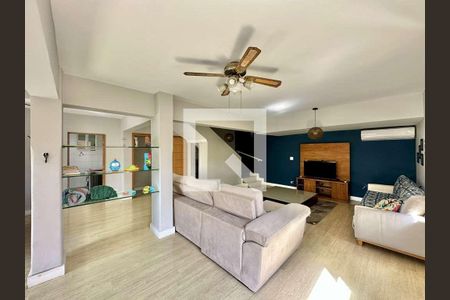Casa para alugar com 5 quartos, 650m² em Parque Dom Henrique, Cotia