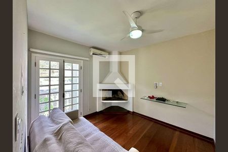 Casa para alugar com 5 quartos, 650m² em Parque Dom Henrique, Cotia