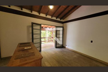 Casa para alugar com 4 quartos, 269m² em Morada dos Pássaros, Barueri