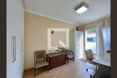 Casa para alugar com 3 quartos, 276m² em Morada dos Pássaros, Barueri