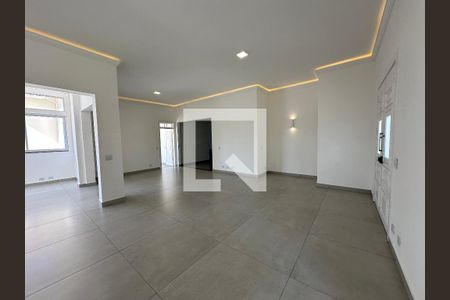 Casa à venda com 4 quartos, 322m² em Morada dos Pássaros, Barueri