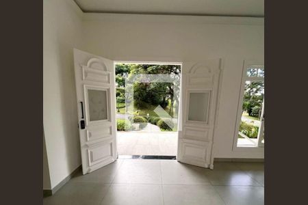 Casa à venda com 4 quartos, 322m² em Morada dos Pássaros, Barueri