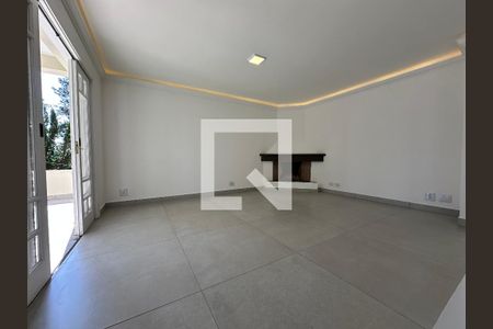 Casa à venda com 4 quartos, 322m² em Morada dos Pássaros, Barueri