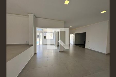 Casa à venda com 4 quartos, 322m² em Morada dos Pássaros, Barueri
