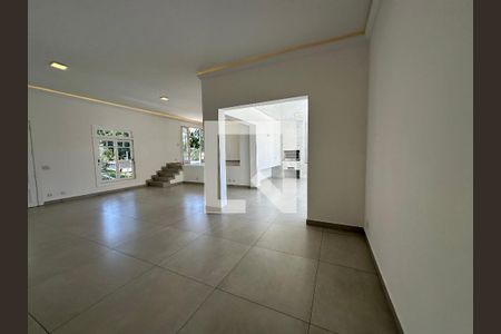 Casa à venda com 4 quartos, 322m² em Morada dos Pássaros, Barueri