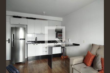 Sala com cozinha americana de apartamento para alugar com 1 quarto, 42m² em Tatuapé, São Paulo