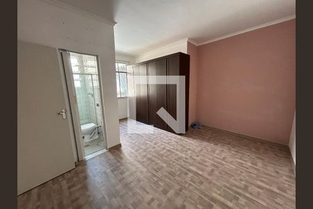 Suíte de apartamento para alugar com 2 quartos, 89m² em Vila Valqueire, Rio de Janeiro