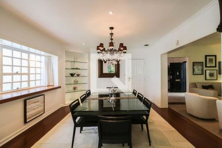 Casa à venda com 4 quartos, 600m² em Jardim Guedala, São Paulo