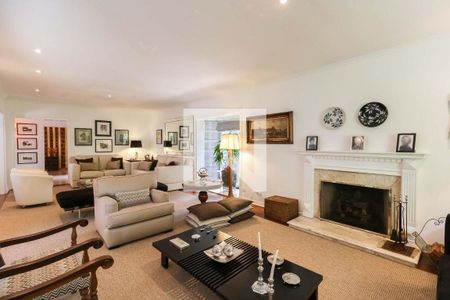 Casa à venda com 4 quartos, 600m² em Jardim Guedala, São Paulo