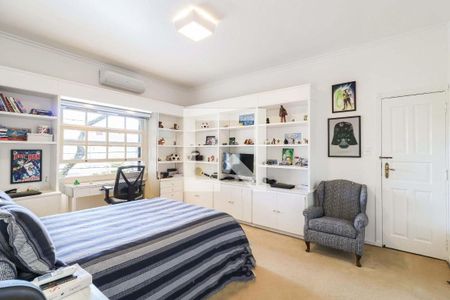 Casa à venda com 4 quartos, 600m² em Jardim Guedala, São Paulo