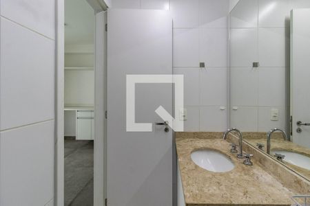 Banheiro  de apartamento para alugar com 1 quarto, 37m² em Barra Funda, São Paulo