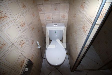 Banheiro de casa para alugar com 1 quarto, 64m² em Olaria, Rio de Janeiro