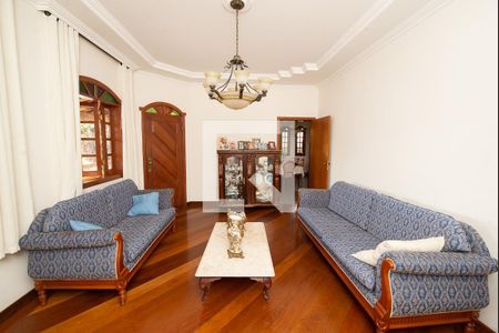 Casa à venda com 6 quartos, 359m² em Jardim Vera Cruz A, Contagem