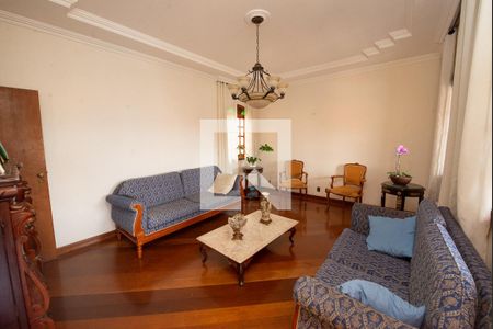 Casa à venda com 6 quartos, 359m² em Jardim Vera Cruz A, Contagem