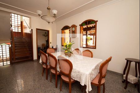 Casa à venda com 6 quartos, 359m² em Jardim Vera Cruz A, Contagem