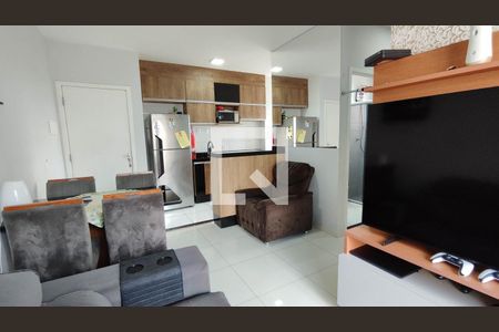 Sala de estar / jantar de apartamento para alugar com 2 quartos, 47m² em Jardim Rodrigues Alves, Ferraz de Vasconcelos