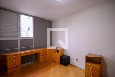 Quarto 1  de apartamento para alugar com 2 quartos, 60m² em Parque Bristol, São Paulo