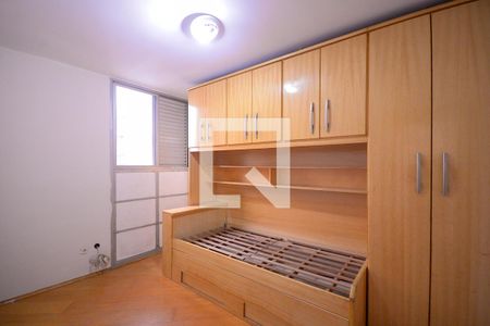 Quarto 2  de apartamento para alugar com 2 quartos, 60m² em Parque Bristol, São Paulo
