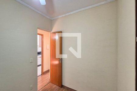 Quarto 1  de apartamento para alugar com 2 quartos, 47m² em Parque São Jorge, Campinas