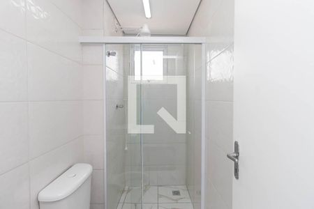 Banheiro de apartamento para alugar com 2 quartos, 48m² em Vila Ede, São Paulo