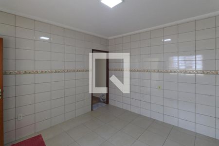 Cozinha de casa para alugar com 1 quarto, 40m² em Conjunto Habitacional Jova Rural, São Paulo