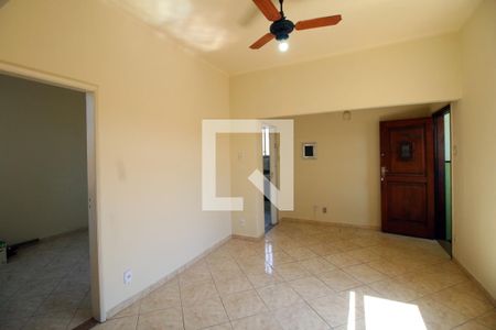 Sala de apartamento para alugar com 2 quartos, 69m² em Ramos, Rio de Janeiro