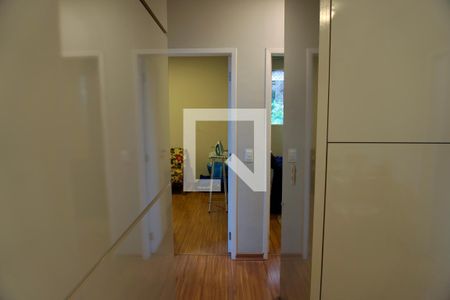 Corredor de apartamento para alugar com 3 quartos, 85m² em Buritis, Belo Horizonte