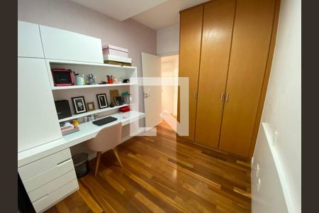Quarto de apartamento para alugar com 3 quartos, 83m² em Buritis, Belo Horizonte