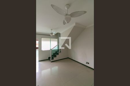 Casa para alugar com 2 quartos, 77m² em Mantiqueira, Belo Horizonte