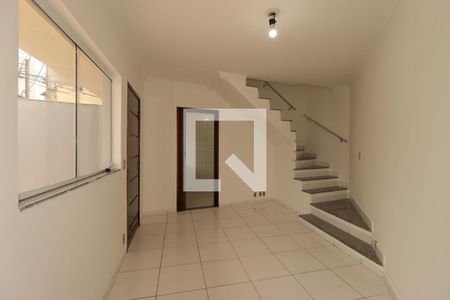 Sala de casa para alugar com 2 quartos, 85m² em Vila Curuçá, Santo André