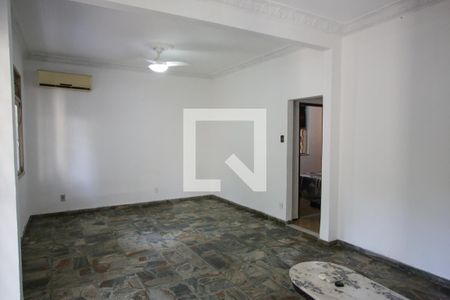 Sala de Estar de casa para alugar com 6 quartos, 351m² em Pechincha, Rio de Janeiro