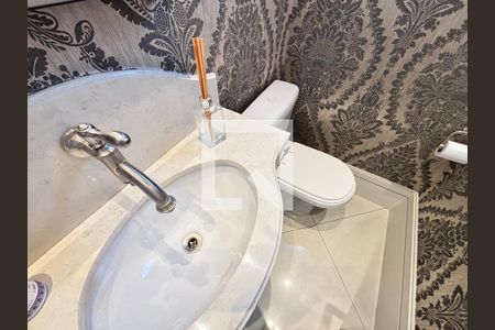 Lavabo de apartamento à venda com 2 quartos, 124m² em Vila Uberabinha, São Paulo