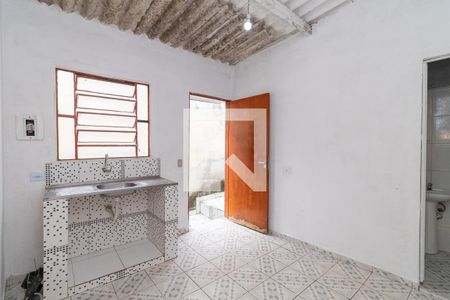 Cozinha de casa para alugar com 1 quarto, 50m² em Jardim Fernandes, São Paulo