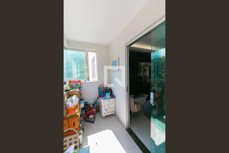 Apartamento à venda com 3 quartos, 110m² em Itamarati, Belo Horizonte