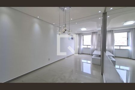 Sala de apartamento para alugar com 3 quartos, 63m² em Vila Mazzei, Santo André