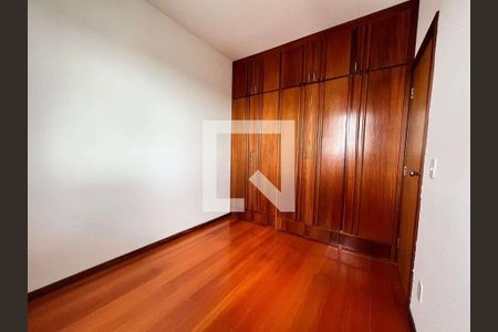 Quarto de apartamento para alugar com 3 quartos, 90m² em Estoril, Belo Horizonte