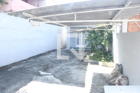 Garagem de casa para alugar com 3 quartos, 100m² em Comendador Soares, Nova Iguaçu