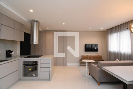 Sala e Cozinha de apartamento para alugar com 1 quarto, 50m² em São Francisco, Curitiba