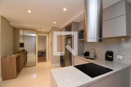 Sala e Cozinha de apartamento para alugar com 1 quarto, 50m² em São Francisco, Curitiba