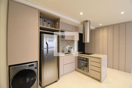 Sala e Cozinha de apartamento para alugar com 1 quarto, 50m² em São Francisco, Curitiba