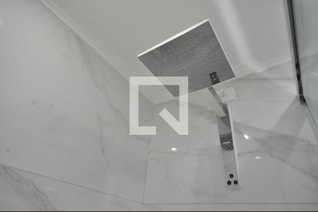 Banheiro do Quarto Suíte de casa de condomínio para alugar com 2 quartos, 90m² em Vila Fidalgo, São Paulo