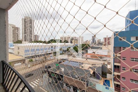 VISTA DA SACADA de apartamento para alugar com 3 quartos, 70m² em Vila Itapura, Campinas