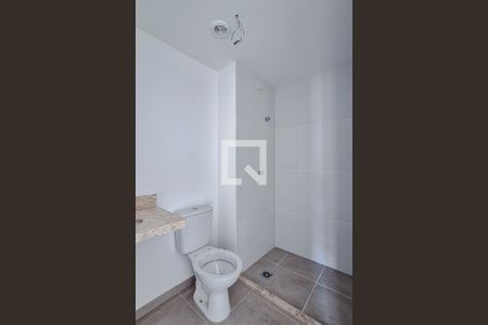 Banheiro de kitnet/studio à venda com 1 quarto, 25m² em Vila Leopoldina, São Paulo