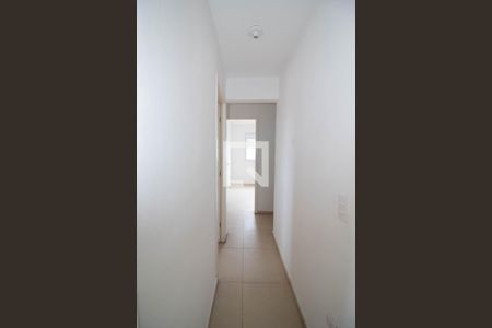 Corredor de apartamento para alugar com 3 quartos, 65m² em Vila Rosalia, Guarulhos