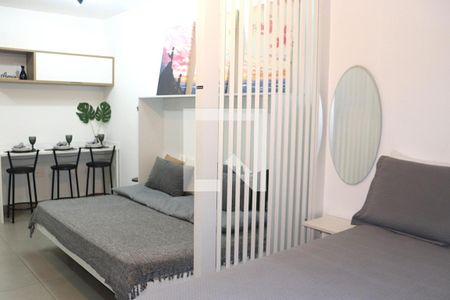 Sala / Quarto de kitnet/studio à venda com 1 quarto, 25m² em Consolação, São Paulo