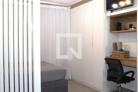 Sala / Quarto de kitnet/studio à venda com 1 quarto, 25m² em Consolação, São Paulo