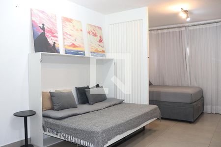 Sala / Quarto de kitnet/studio à venda com 1 quarto, 25m² em Consolação, São Paulo