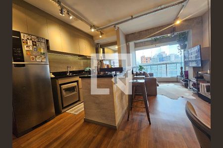 Sala/Cozinha de apartamento para alugar com 2 quartos, 62m² em Chácara Santo Antônio, São Paulo