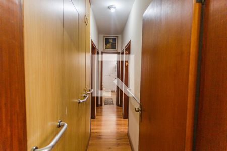 Corredor de apartamento à venda com 4 quartos, 113m² em Silveira, Belo Horizonte
