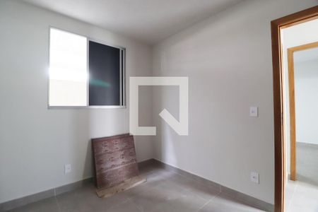 Quarto 1 de apartamento para alugar com 2 quartos, 47m² em Shopping Park, Uberlândia